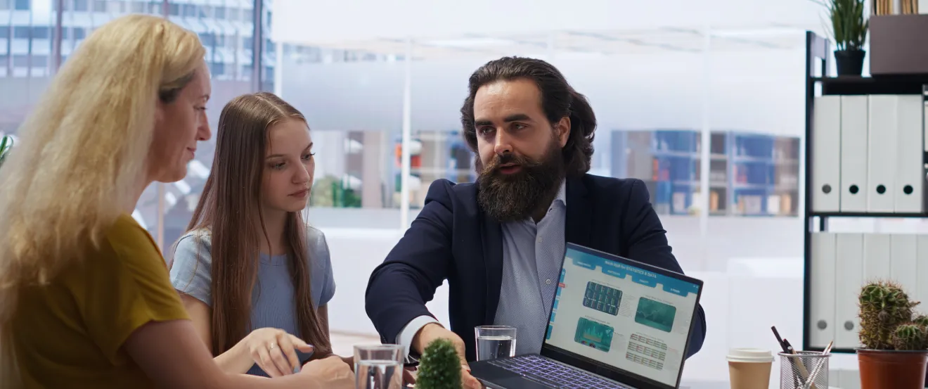 The Role of Strategic Sourcing Solutions in Procurement Optimization with LevaData